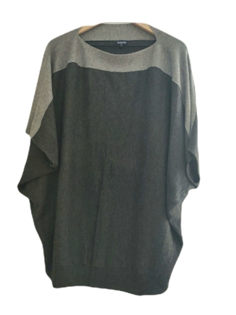 Splendid Two-Tone Gray Knit Tunic